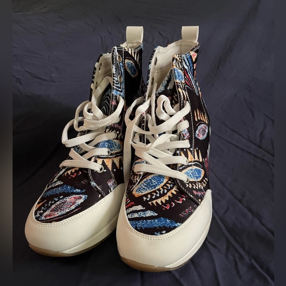 Brand New Women’s Cestfini graffiti platform High top sneakers - Picture 2 of 11
